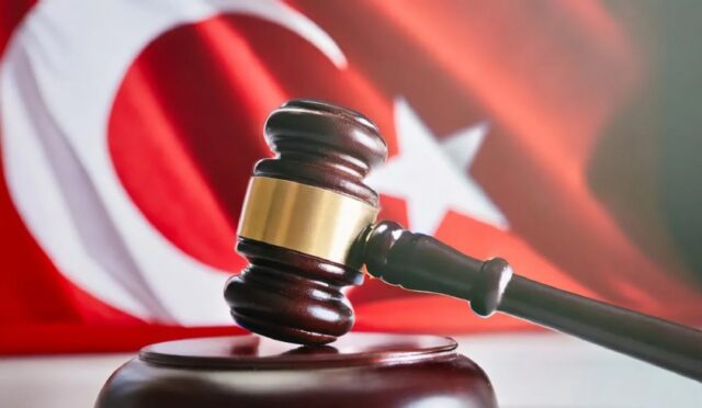 mahkemeden-teror-propagandasi-yapan-zanliya-1-ay-boyunca-turk-bayragi-paylasma-cezasi-Bj88dle3.jpg